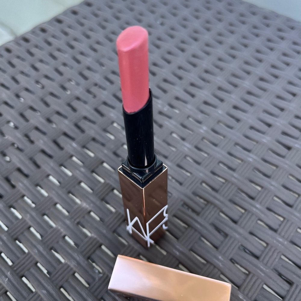 NARS - Dolce Vita Afterglow Lip Color #888 - Picture 3 of 5